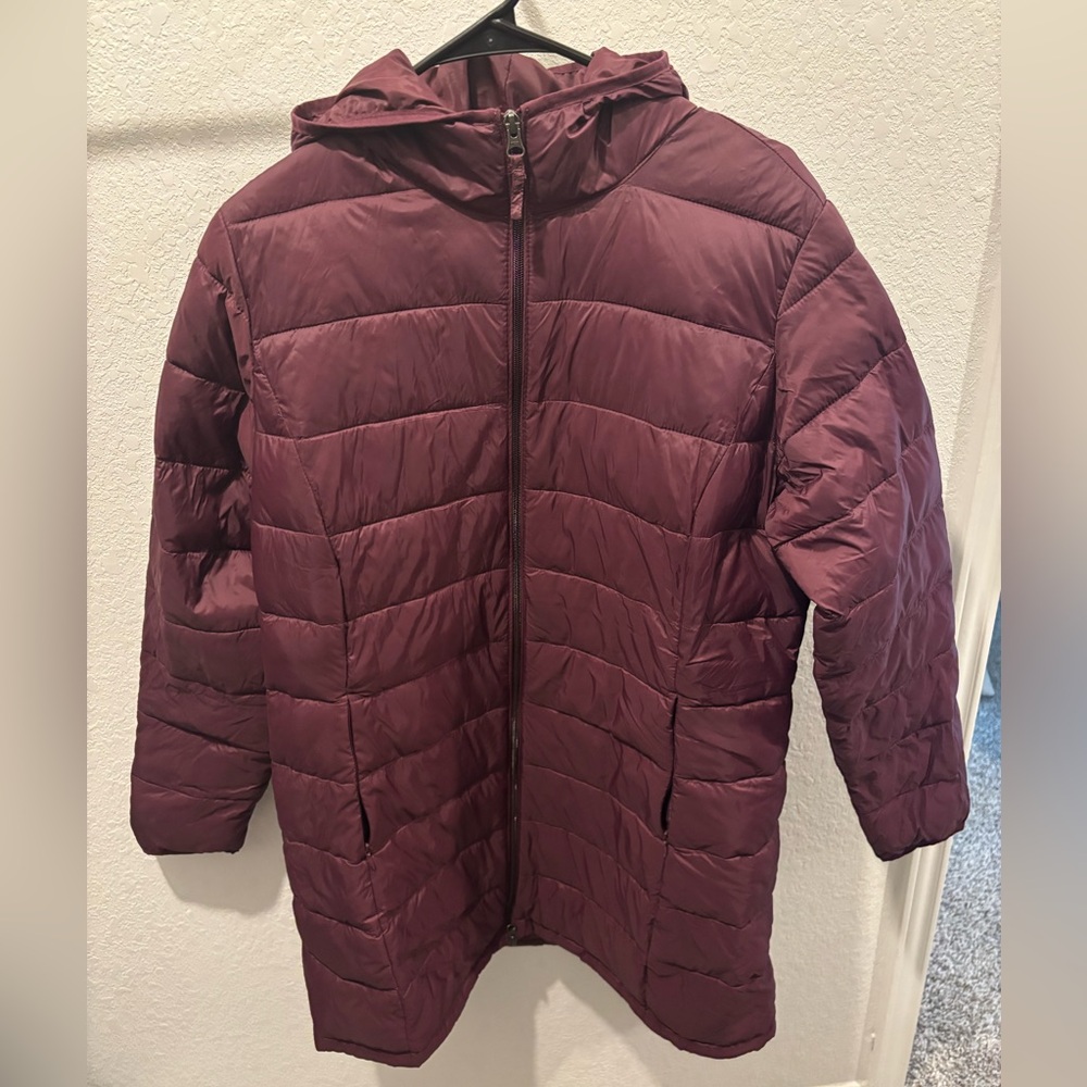Amazon Essentials Women’s Puffer Jacket Size XL